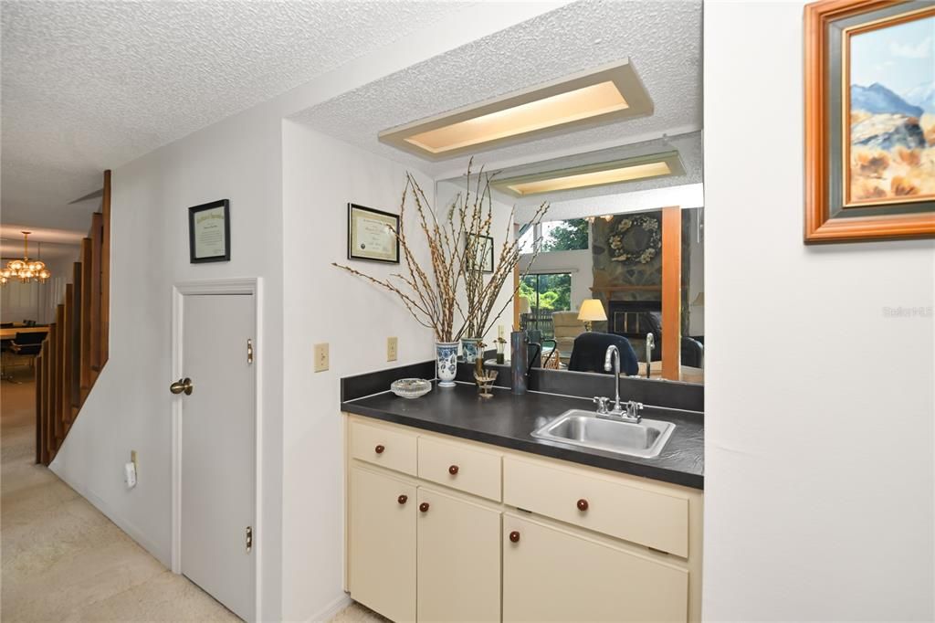 En Venta: $349,000 (3 camas, 2 baños, 2106 Pies cuadrados)