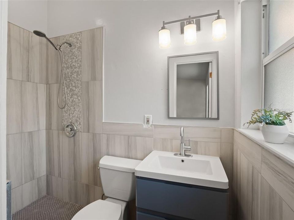 For Sale: $485,000 (4 beds, 4 baths, 1682 Square Feet)