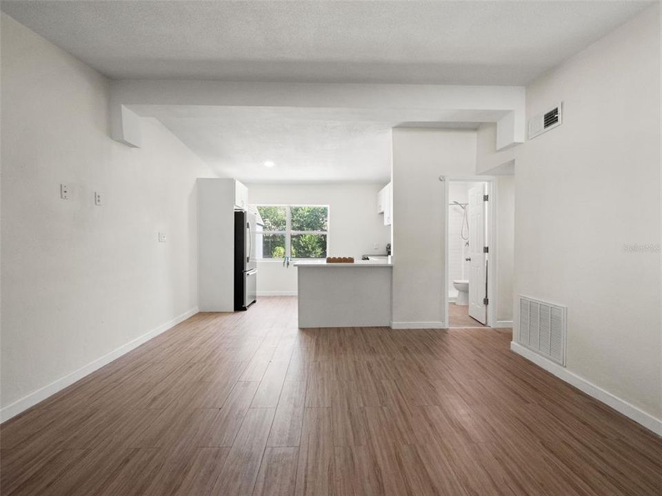 For Sale: $485,000 (4 beds, 4 baths, 1682 Square Feet)
