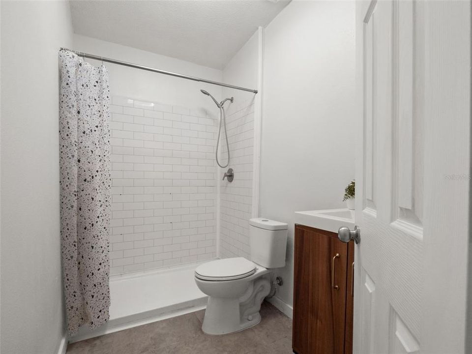 For Sale: $485,000 (4 beds, 4 baths, 1682 Square Feet)