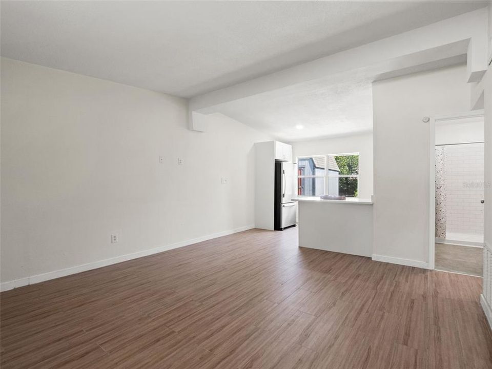 For Sale: $485,000 (4 beds, 4 baths, 1682 Square Feet)
