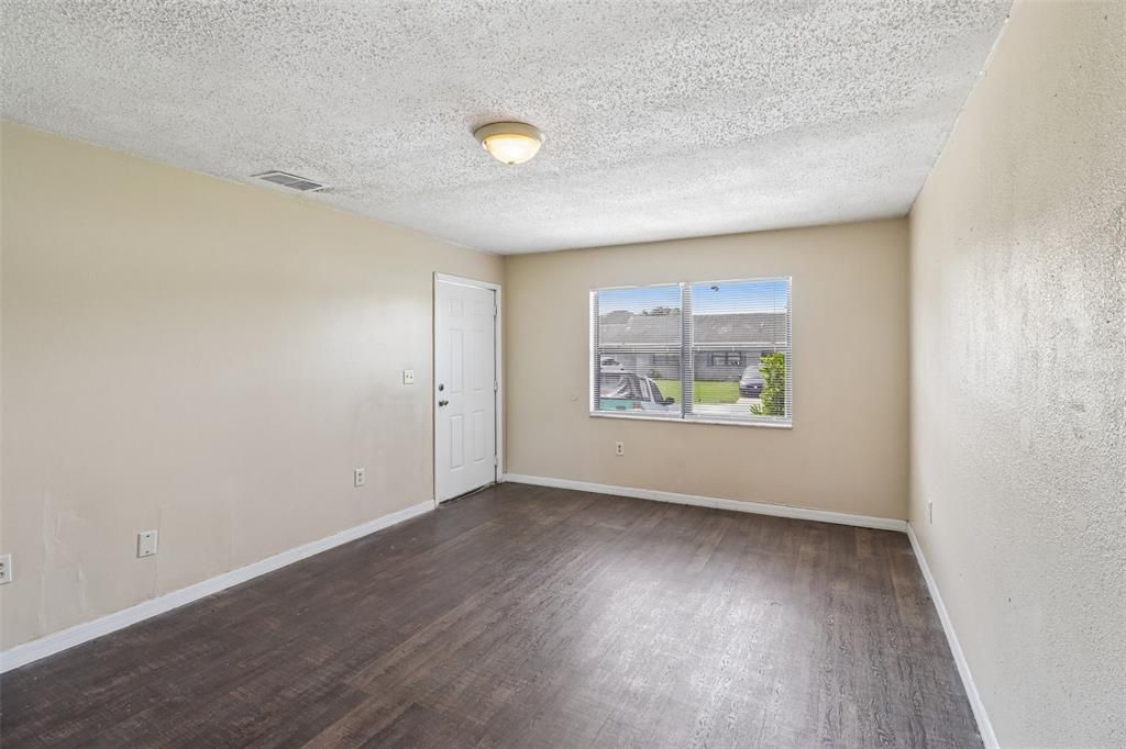 For Rent: $1,599 (2 beds, 2 baths, 950 Square Feet)