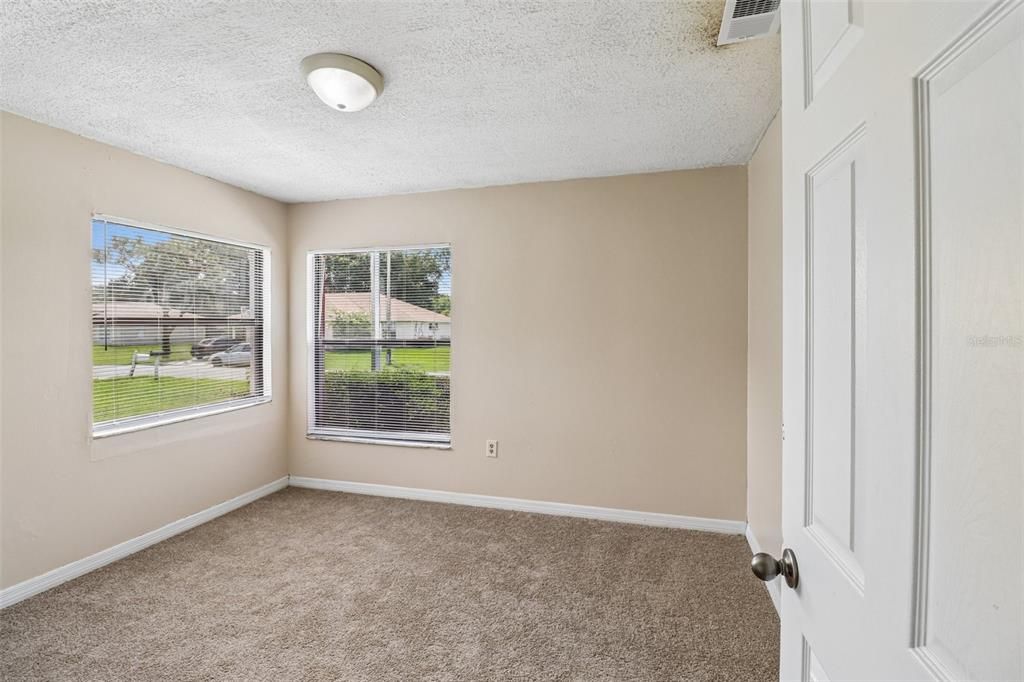 For Rent: $1,599 (2 beds, 2 baths, 950 Square Feet)