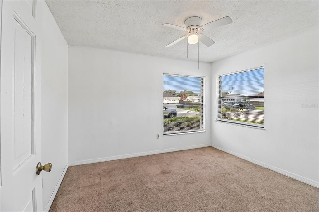 For Rent: $1,599 (2 beds, 2 baths, 950 Square Feet)
