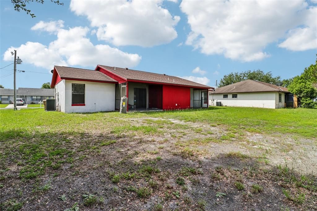 For Rent: $1,599 (2 beds, 2 baths, 950 Square Feet)