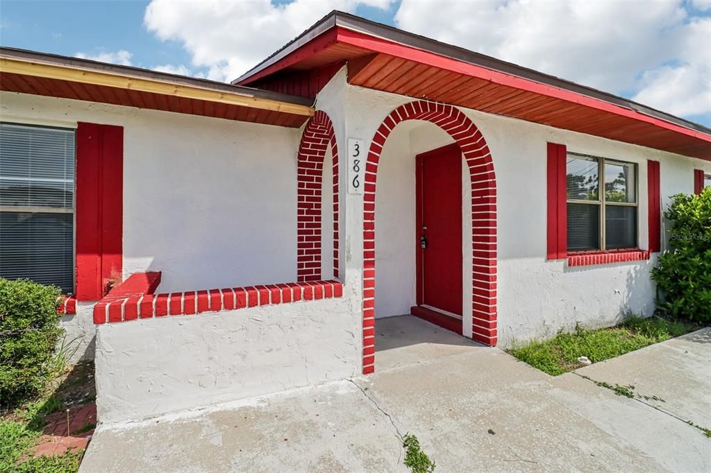 For Rent: $1,599 (2 beds, 2 baths, 950 Square Feet)