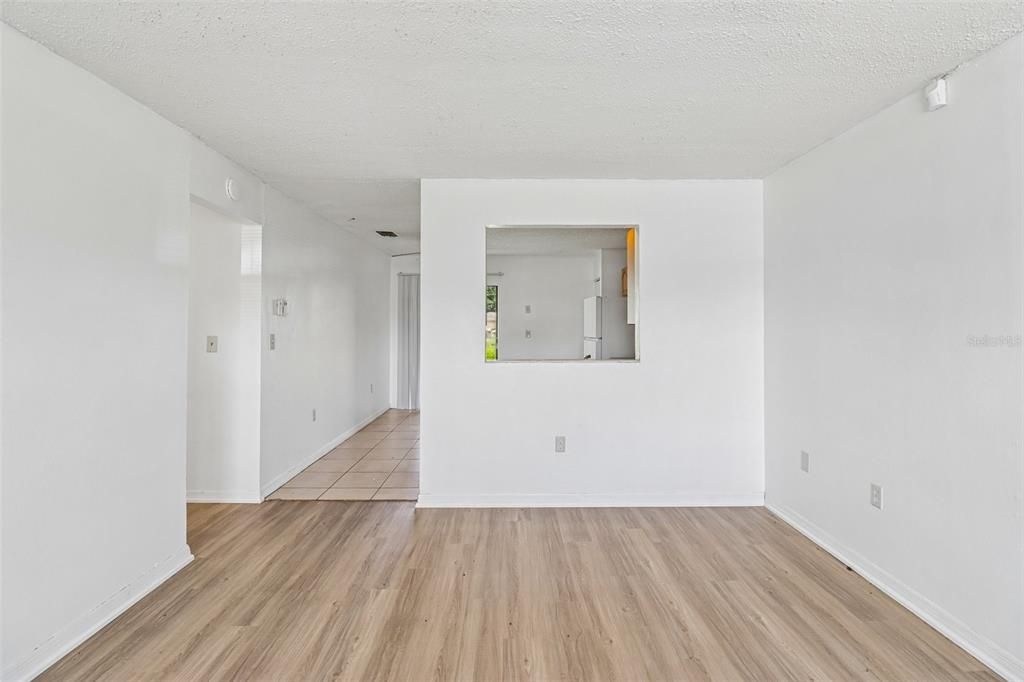 For Rent: $1,599 (2 beds, 2 baths, 950 Square Feet)