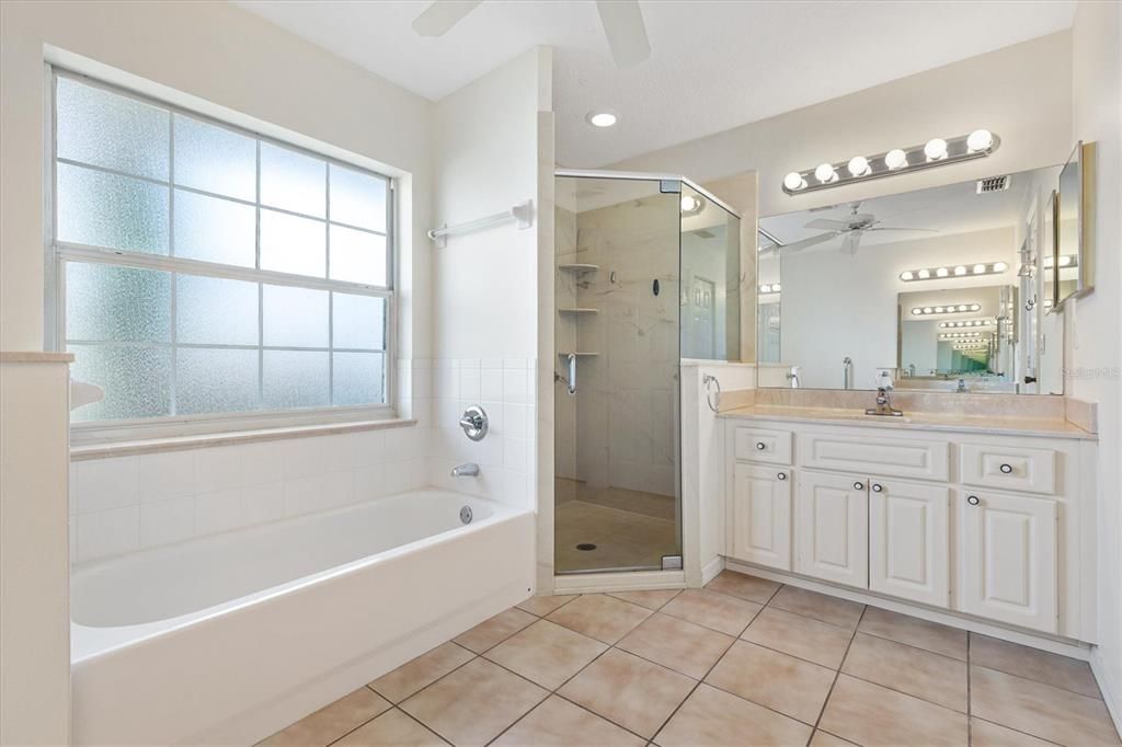 For Sale: $319,000 (3 beds, 2 baths, 1751 Square Feet)