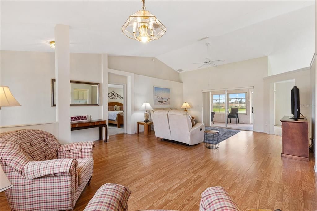 For Sale: $319,000 (3 beds, 2 baths, 1751 Square Feet)
