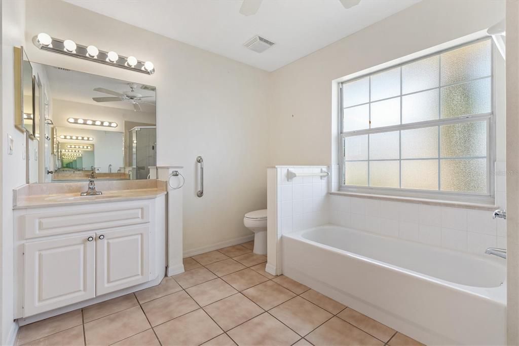 For Sale: $319,000 (3 beds, 2 baths, 1751 Square Feet)