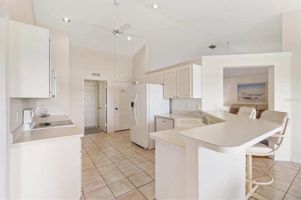 For Sale: $319,000 (3 beds, 2 baths, 1751 Square Feet)