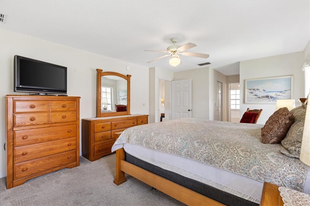 For Sale: $319,000 (3 beds, 2 baths, 1751 Square Feet)