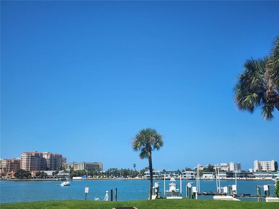 For Rent: $2,600 (2 beds, 2 baths, 1218 Square Feet)