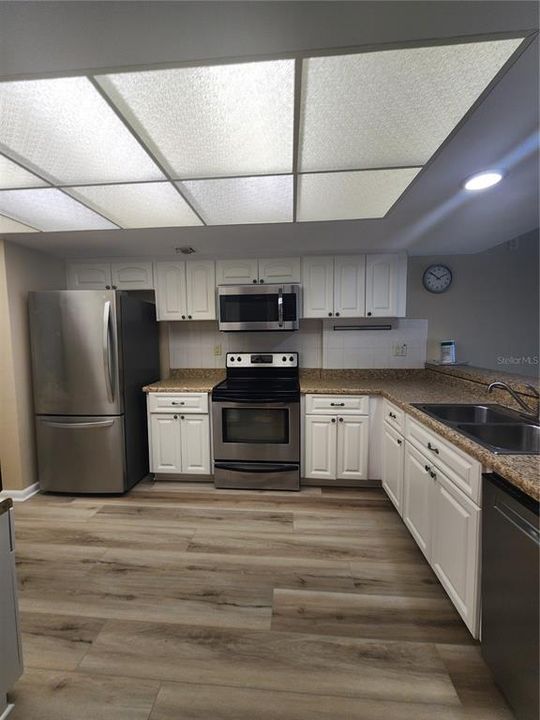 For Rent: $2,600 (2 beds, 2 baths, 1218 Square Feet)
