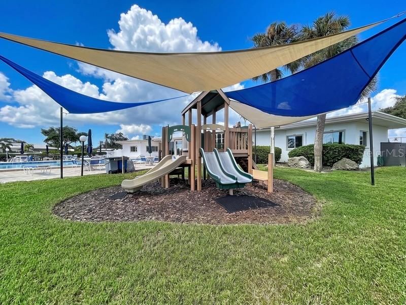 For Sale: $255,000 (2 beds, 2 baths, 1105 Square Feet)