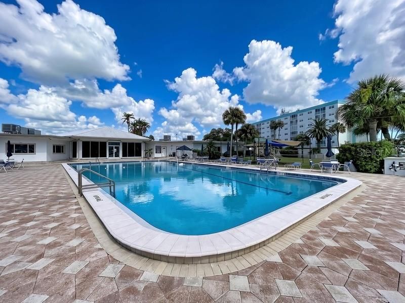 For Sale: $255,000 (2 beds, 2 baths, 1105 Square Feet)