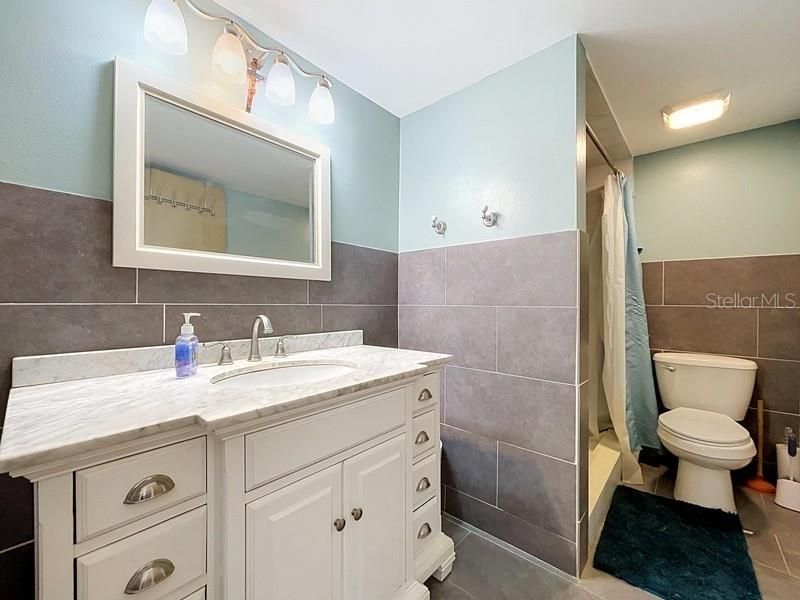 For Sale: $255,000 (2 beds, 2 baths, 1105 Square Feet)