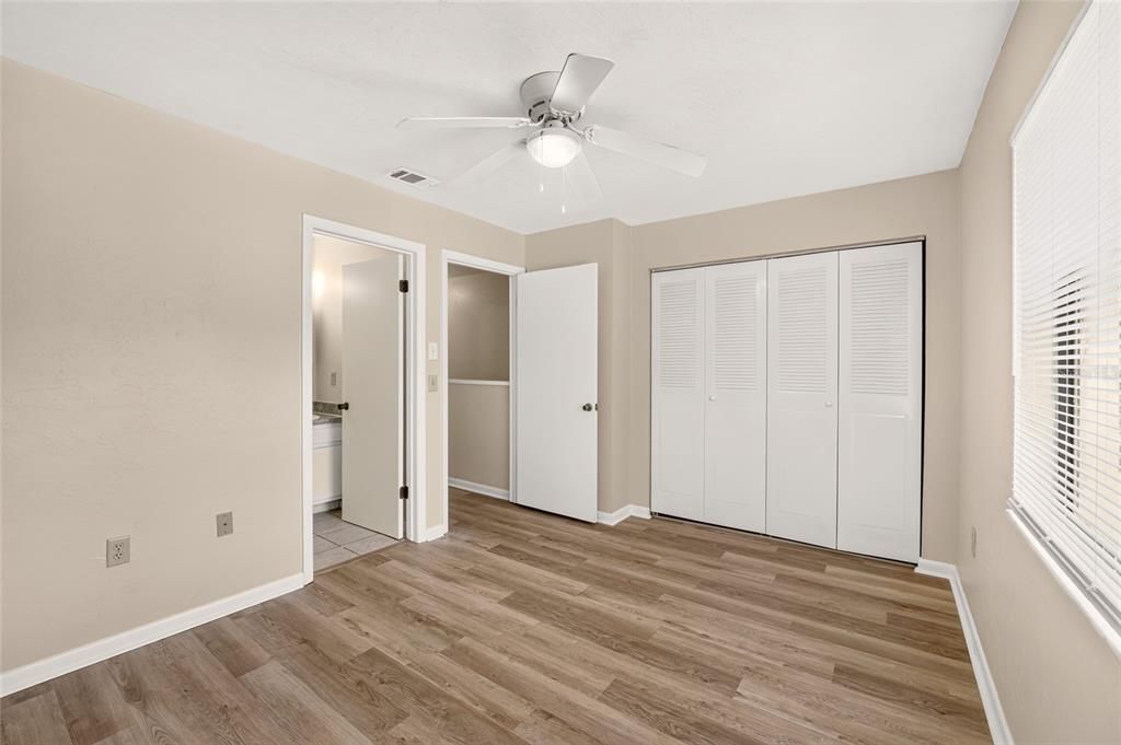 For Sale: $134,900 (2 beds, 2 baths, 1088 Square Feet)