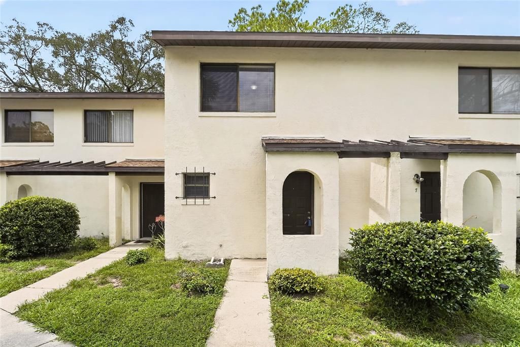 For Sale: $134,900 (2 beds, 2 baths, 1088 Square Feet)