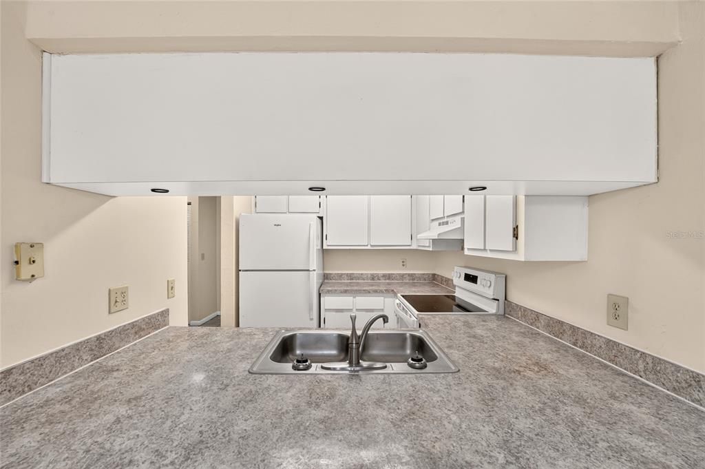 For Sale: $134,900 (2 beds, 2 baths, 1088 Square Feet)
