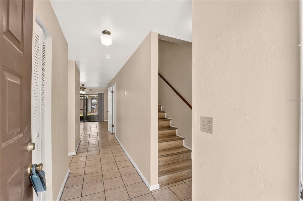 For Sale: $134,900 (2 beds, 2 baths, 1088 Square Feet)