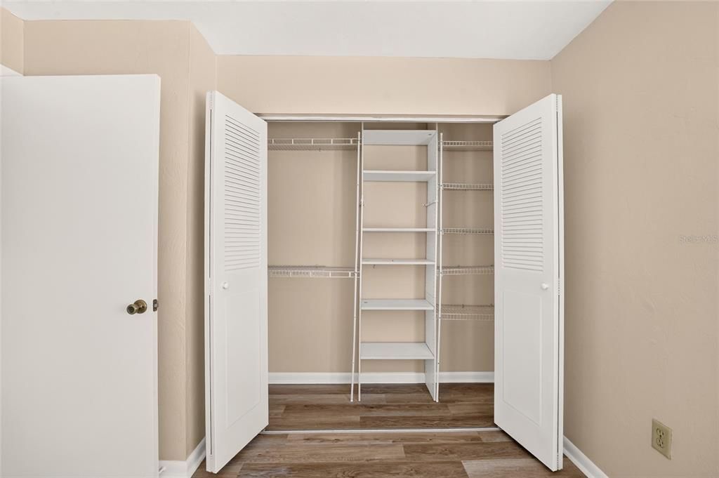 For Sale: $134,900 (2 beds, 2 baths, 1088 Square Feet)