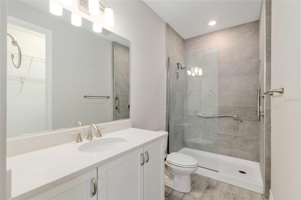 For Rent: $3,000 (3 beds, 3 baths, 2459 Square Feet)