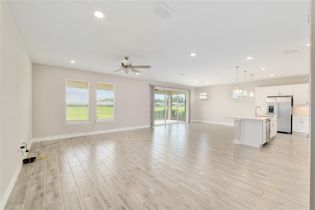 For Rent: $3,000 (3 beds, 3 baths, 2459 Square Feet)