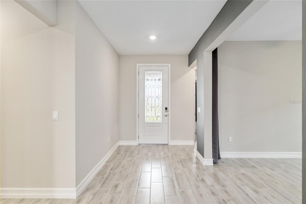 For Rent: $3,000 (3 beds, 3 baths, 2459 Square Feet)
