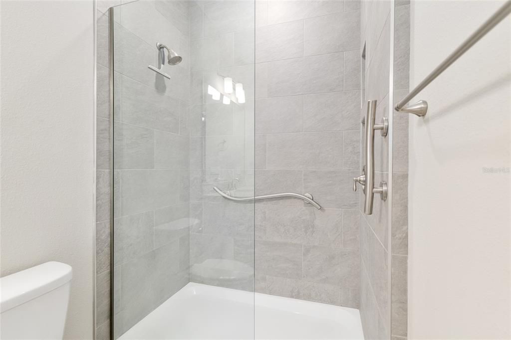 For Rent: $3,000 (3 beds, 3 baths, 2459 Square Feet)