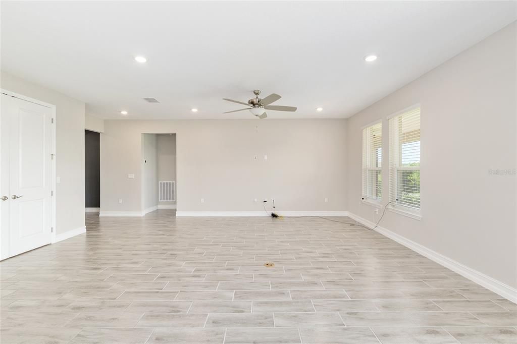 For Rent: $3,000 (3 beds, 3 baths, 2459 Square Feet)