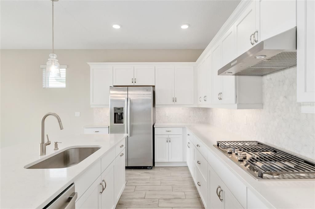 For Rent: $3,000 (3 beds, 3 baths, 2459 Square Feet)