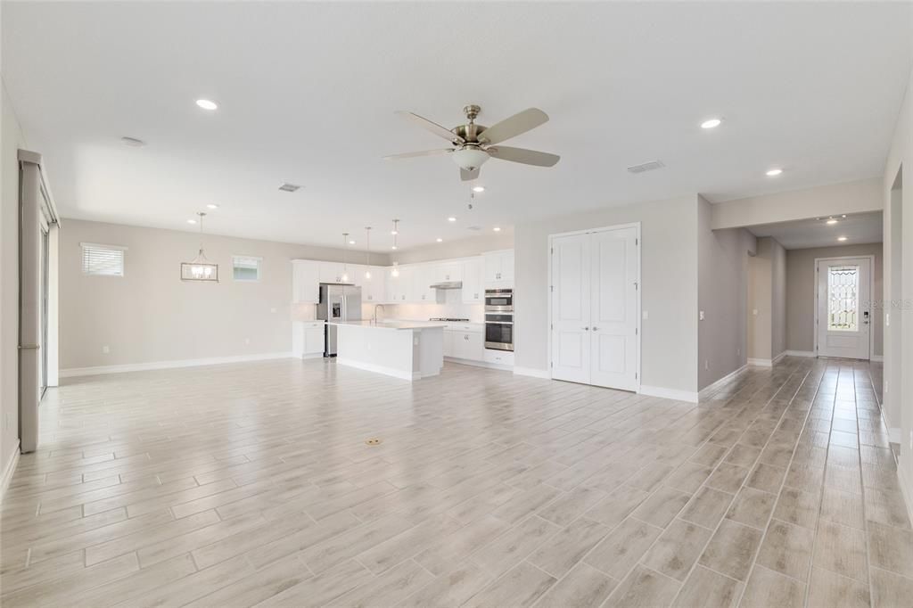 For Rent: $3,000 (3 beds, 3 baths, 2459 Square Feet)