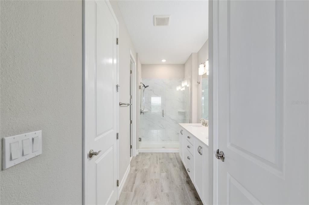 For Rent: $3,000 (3 beds, 3 baths, 2459 Square Feet)