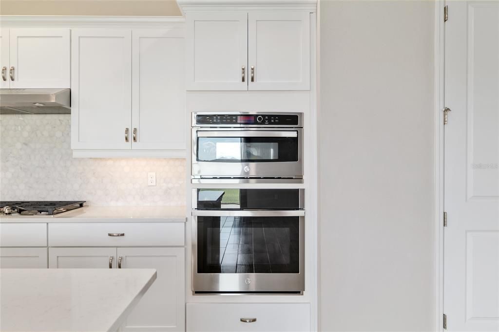 For Rent: $3,000 (3 beds, 3 baths, 2459 Square Feet)
