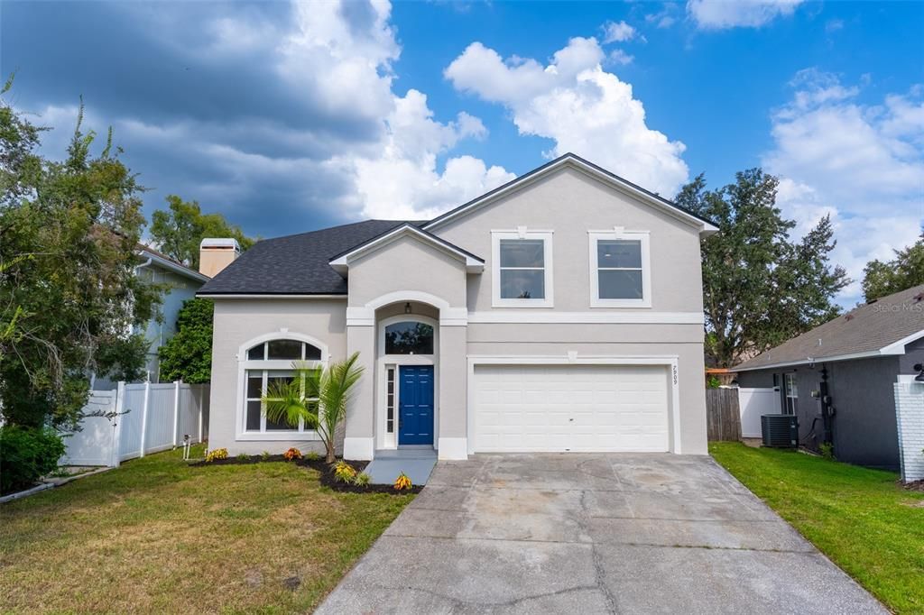 For Sale: $500,000 (4 beds, 3 baths, 2321 Square Feet)