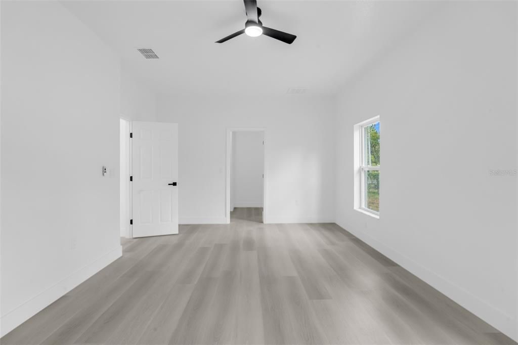 For Sale: $397,999 (4 beds, 2 baths, 2125 Square Feet)