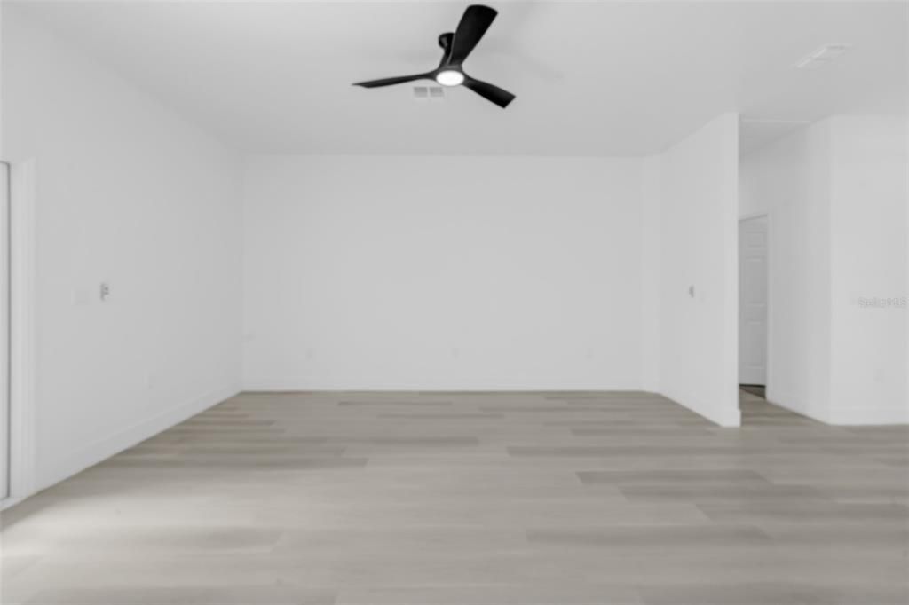 For Sale: $397,999 (4 beds, 2 baths, 2125 Square Feet)