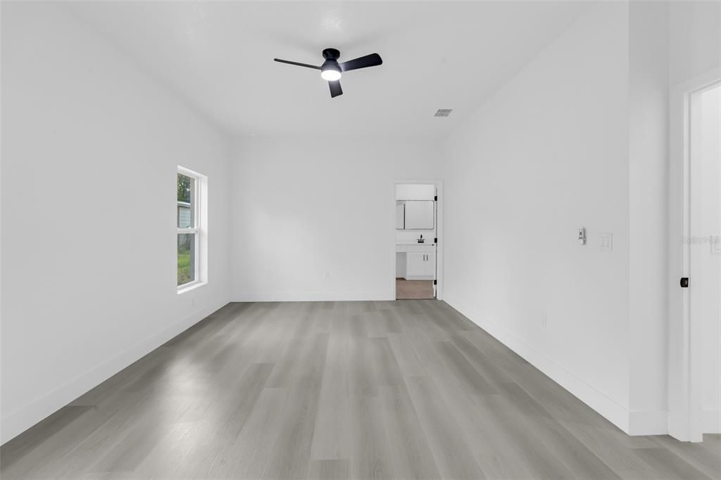 For Sale: $397,999 (4 beds, 2 baths, 2125 Square Feet)
