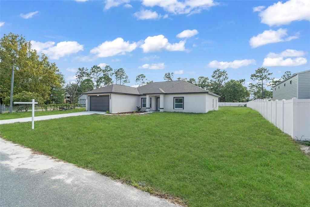 For Sale: $397,999 (4 beds, 2 baths, 2125 Square Feet)