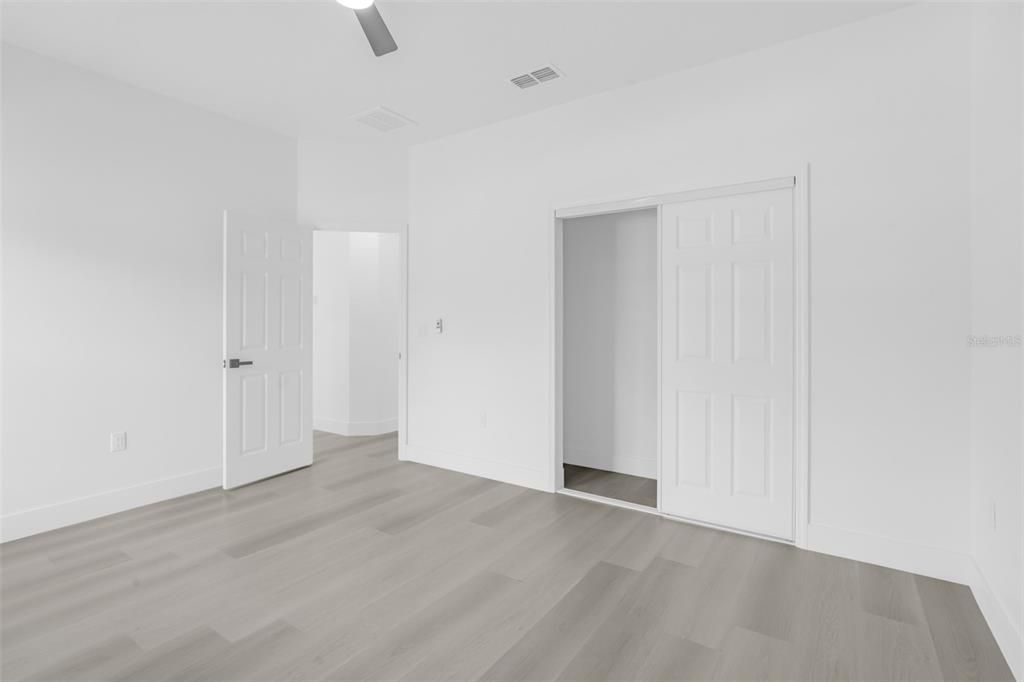 For Sale: $397,999 (4 beds, 2 baths, 2125 Square Feet)