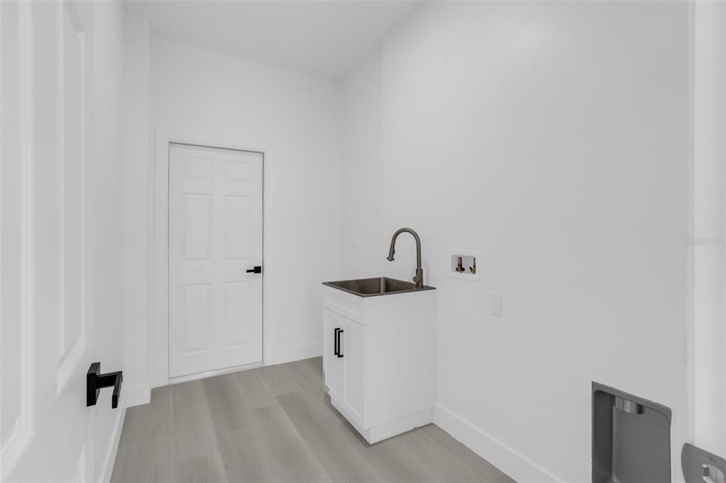 For Sale: $397,999 (4 beds, 2 baths, 2125 Square Feet)