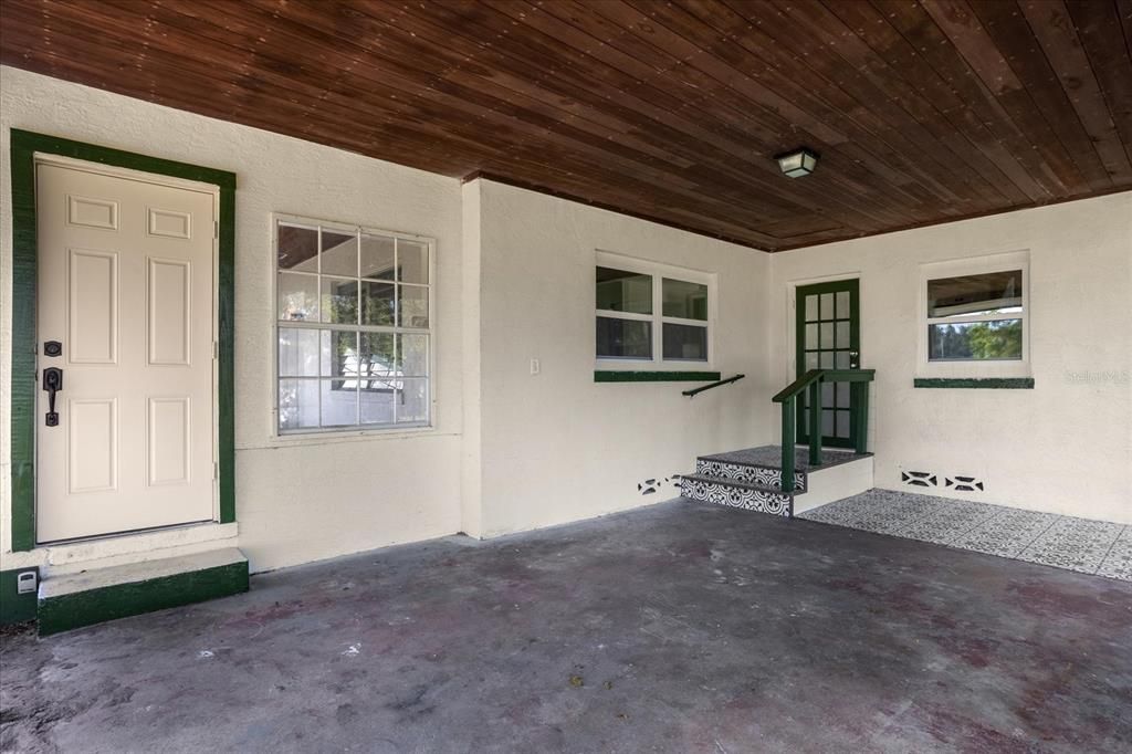 For Sale: $275,000 (3 beds, 2 baths, 1256 Square Feet)