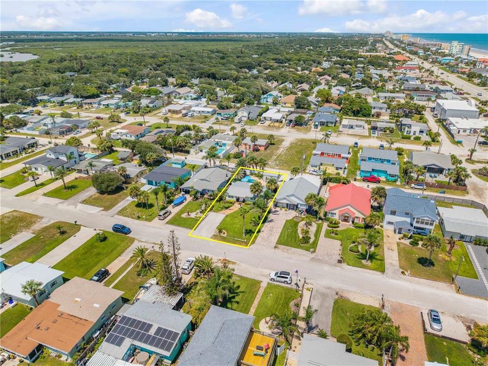 En Venta: $649,000 (3 camas, 2 baños, 1214 Pies cuadrados)