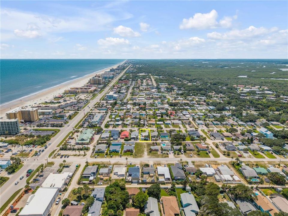En Venta: $649,000 (3 camas, 2 baños, 1214 Pies cuadrados)