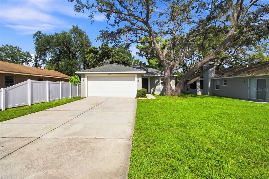 For Sale: $409,000 (3 beds, 2 baths, 1307 Square Feet)