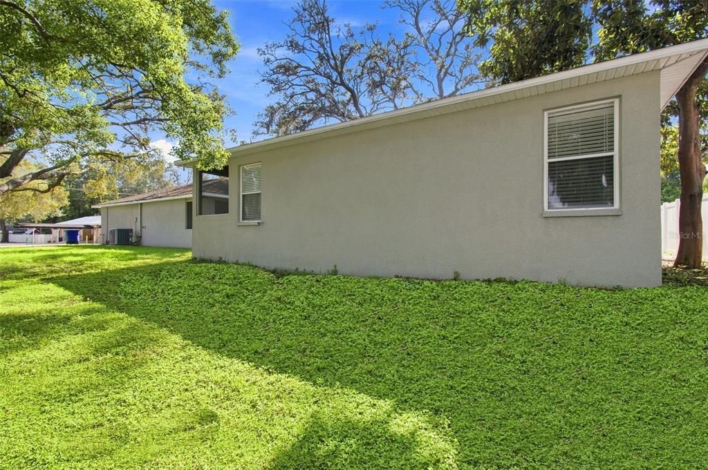 For Sale: $409,000 (3 beds, 2 baths, 1307 Square Feet)