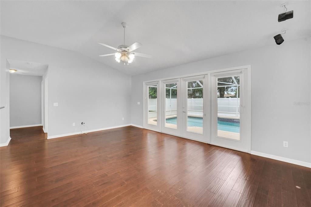 For Sale: $389,000 (3 beds, 2 baths, 2149 Square Feet)