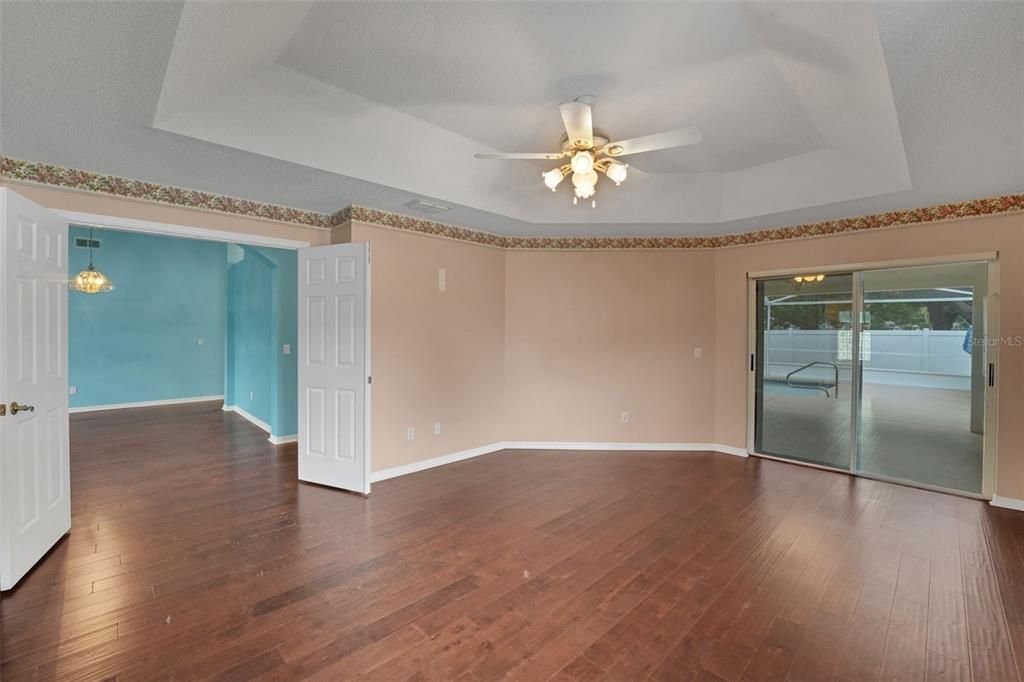 For Sale: $389,000 (3 beds, 2 baths, 2149 Square Feet)