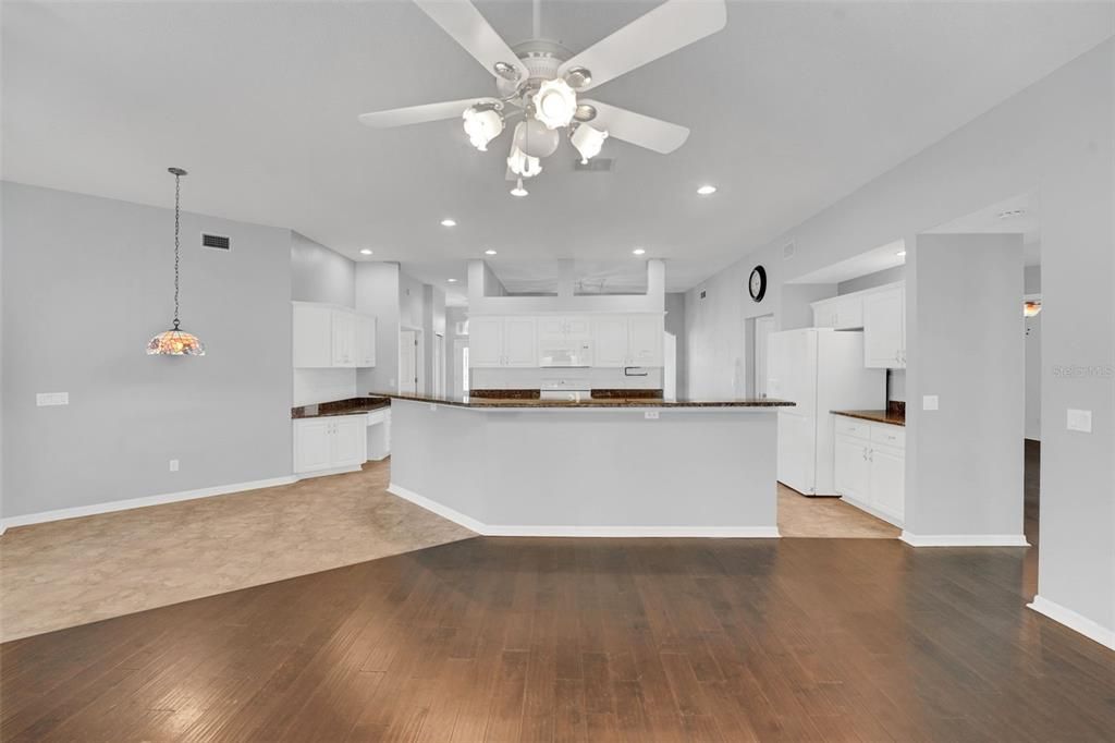 For Sale: $389,000 (3 beds, 2 baths, 2149 Square Feet)